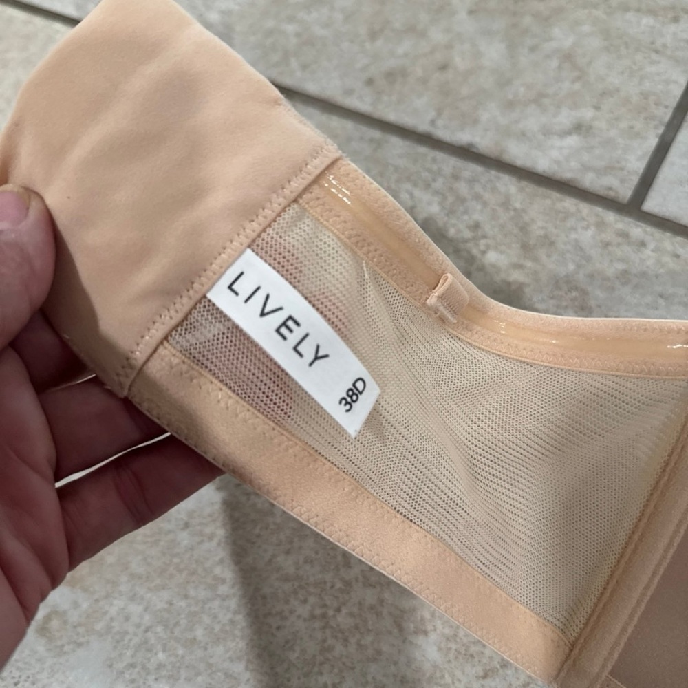 Lively 38D 32218 No-Wire Strapless Bra Toasted Almond Beige Convertible NEW - Picture 5 of 8